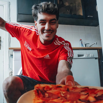 adidas Classic T-Shirt - red