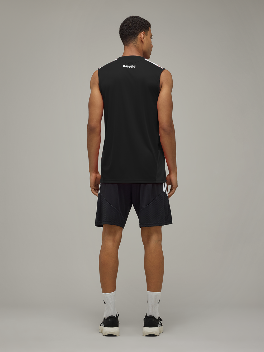 adidas Training sleeveless shirt black - Team 26/27