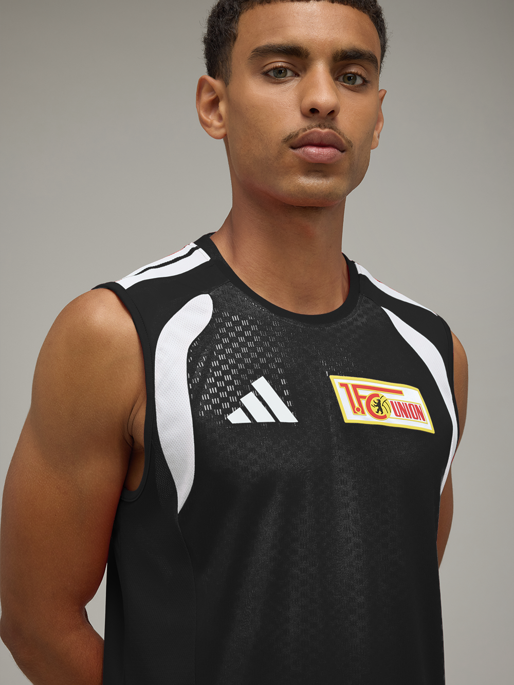 adidas Training sleeveless shirt black - Team 26/27